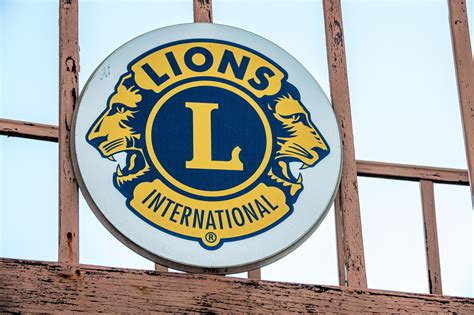 Leightons Basingstoke Donate Used Glasses To Lions Club International