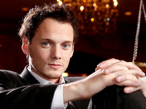 anton yelchin dead at 27 after car accident