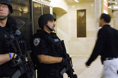 Nypd Anti Terror Cops Will Have Machine Guns At Protests The New Republic