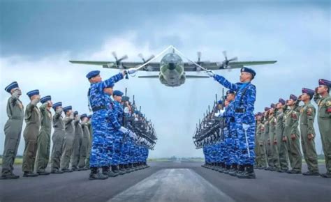 Tni Au Pensiunkan Pesawat C 130 Hercules Yang Telah Berumur 47 Tahun