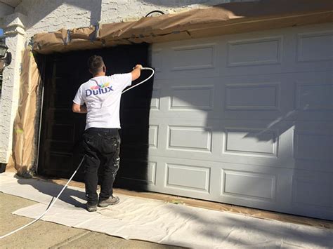 We pride ourselves on our fantastic customer service. Garage Walls, Doors & Floors Painting & Coating Winnipeg, MB