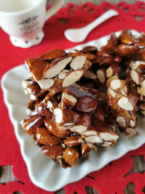 Check spelling or type a new query. TORRONE CROCCANTE ALLE MANDORLE, ricetta della nonna