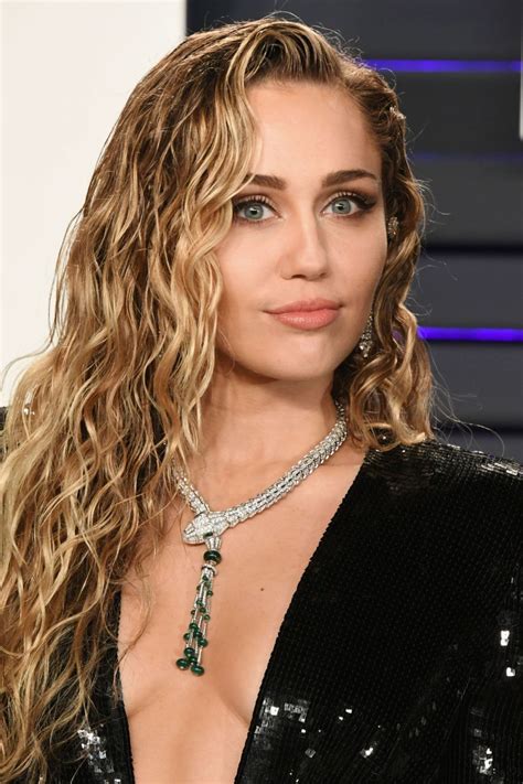 Miley Cyrus At Vanity Fair Oscar Party In Beverly Hills 02