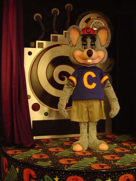 The Chuck E Cheese Origin Story Is Sadder Than You Remember