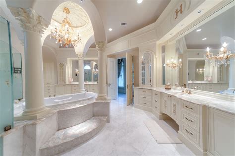 Pin By Klee Riddle On Stone Bathroom Design Luxury Luxury Master