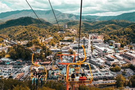 pigeon forge pictures   images  unsplash