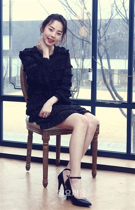 10만 구독자 기념 미니 팬미팅 라이브. IS인터뷰 화보3 안소희, 싱글라이더 연기 '재미 졌어요~' - 일요 ...