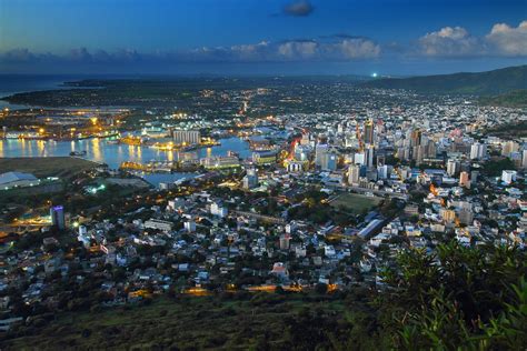 Les données concernant mayotte ne sont pas incluses au champ france pour les années précédentes. Port Louis - Wikipedia