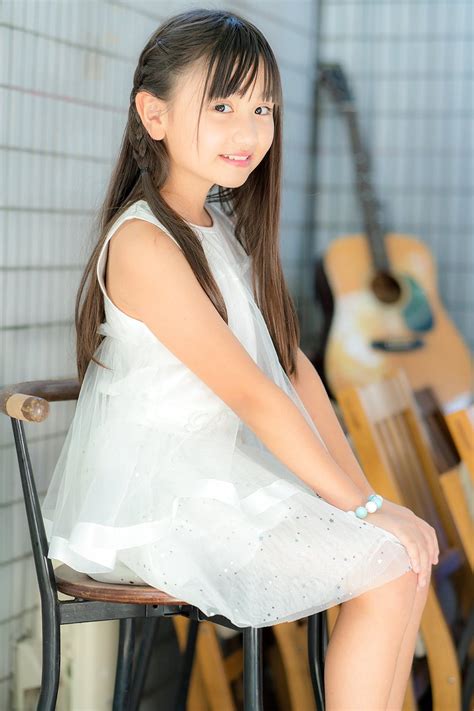 Young Japanese U15 Idol Telegraph