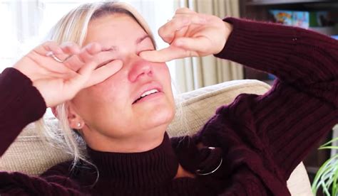 Video Kerry Katona Opens Up About Pulling Knife Out Of Her Mum After Horror Stabbing By Ex