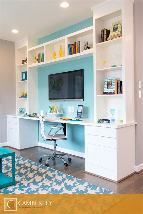 The desk area is constructed as part of the home's structure, and depending from drawers and shelving to bins and cubbyholes, this desk can be absolutely unique to you. Best 25+ Built in desk ideas on Pinterest | Home desks ...