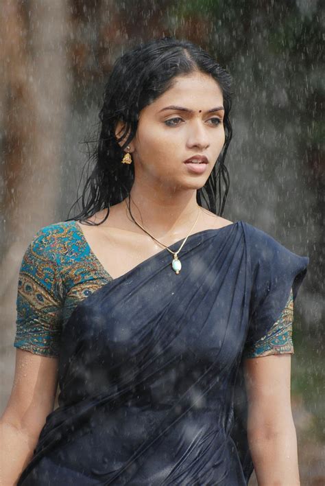 Unseen Tamil Actress Images Pics Hot Sunaina Yathumagi Stills