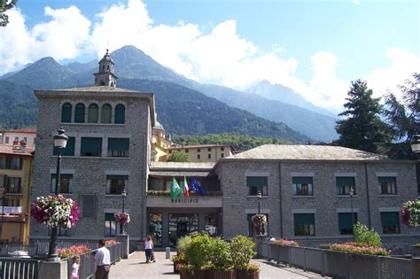 The edolo pumped storage plant is located along the oglio river just downstream of edolo, brescia province in the lombardy region of italy. File:Municipio - Edolo (Foto Luca Giarelli).jpg ...