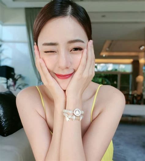 13 ภาพ เปิดกรุเจ้าพ่อรถหรู ดีเจเพชรจ้า กับคลังสะสมรถสปอร์ตสุดหรูเกือบ 10 คัน!! "ดีเจเพชรจ้า" จัดหนัก!! รถบาร์บี้ให้ภรรยา "นิวเคลียร์"