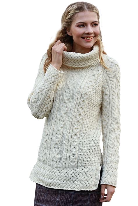 Aran Woollen Mills Aran Cable Knitted 100 Soft Merino Wool Sweater