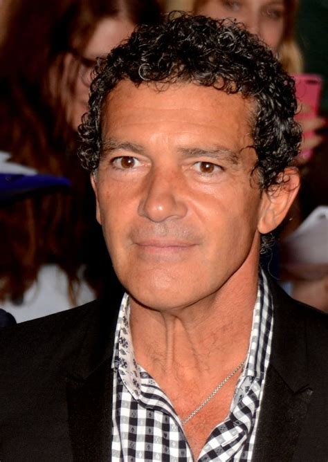 Madeleine malonga sportif de haut niveau. Antonio Banderas Taille