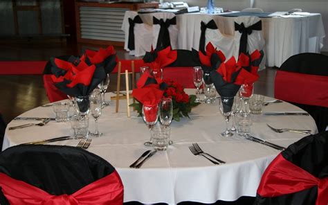 10 Spectacular Red And White Wedding Ideas 2024
