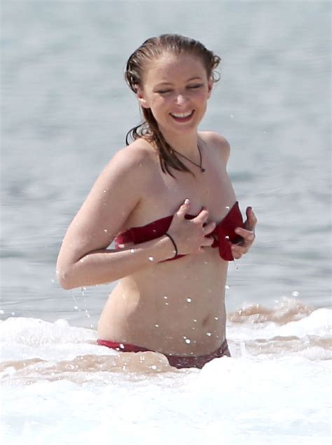 Elisabeth Harnois In Bikini At A Beach In Hawtcelebs