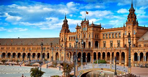 Read more than 200 reviews and choose a room with planetofhotels.com. Majestic Seville Half-Day Guided Tour | Seville, Spain ...