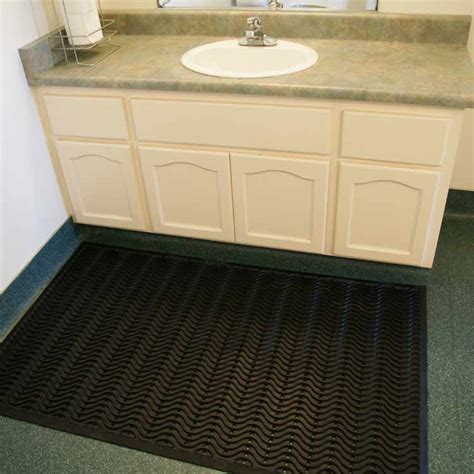 Constructed from durable and sturdy rubber, our restaurant mats are equipped to stand up to the wear and tear of busy kitchens and bars. Kitchen Rubber Mats—5 Restaurant Areas that Need Protection