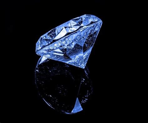 Significado De Diamante O Que é Conceito E Definição Enciclopédia
