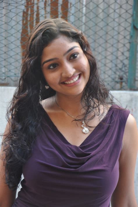 Tamil Tv Serial Actress Neelima Rani Cute Picture Gallery
