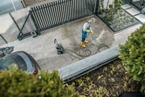 Concrete Driveway Pressure Washing 24631724 Stock Photo at Vecteezy