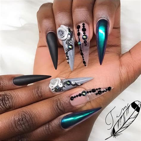 naildaddy slay this new year set timnguyen nails for a feature 👉🏼 vietnails ️ ️ ️ ️ ️ ️ ️