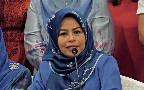 Keahlian akan diterima setelah mendapat persetujuan anggota majlis tertinggi dan membayar yuran keahlian. Ubah Suai Jata Negara Satu Penghinaan | | UMNO