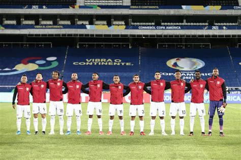 #copaamérica abraço paterno de tite com @neymarjr brasil peru #vibraelcontinente #vibraocontinente pic.twitter.com/amvour2dxe. Perú vs Brasil: Las imágenes que dejo el encuentro debut ...