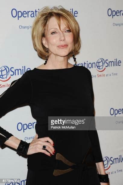 Susan Blakely Photos Photos And Premium High Res Pictures Getty Images