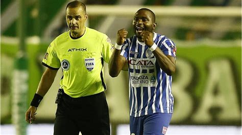 Su último club fue godoy cruz de la primera división de argentina. Im Alter von 30 Jahren: Angreifer García gestorben ...
