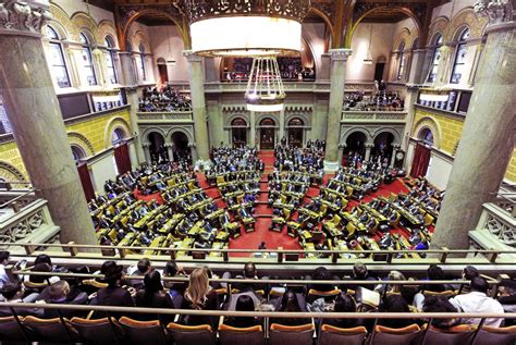 New York State Legislature Enters Final Days Of 2018 Session Daily