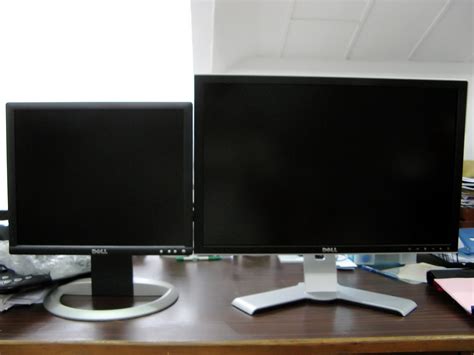 In comparison to a 34 inch 21x9 tv a 24 inch 16x10 is. Dell 2407WFP 24-inch Widescreen UltraSharp LCD Monitor VS ...