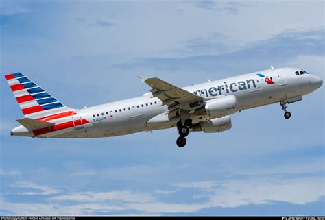 N125uw American Airlines Airbus A320 214 Photo By Hr Planespotter Id