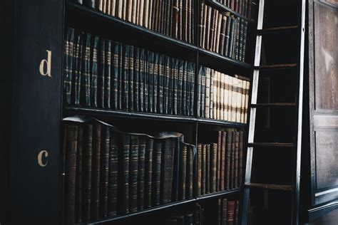 Dark Library Pictures Download Free Images On Unsplash