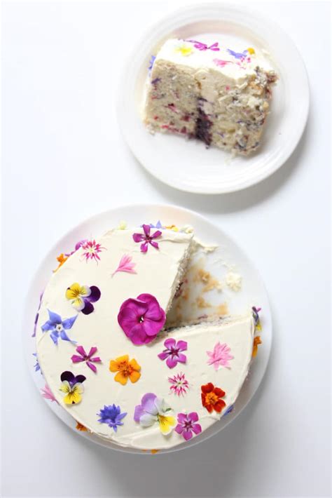 Next day cake delivery available if you order before 10:45am et! Edible Flower Cakes Let You Enjoy Beautiful Blooms in ...