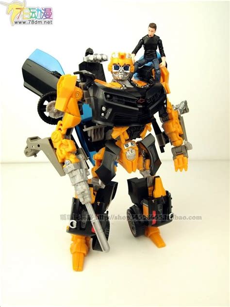Que would also avenge his own death, in a way, as his boomsticks were used to help take down his killer, barricade. Transformers: Dark Of The Moon Human Alliance Bumblebee ...