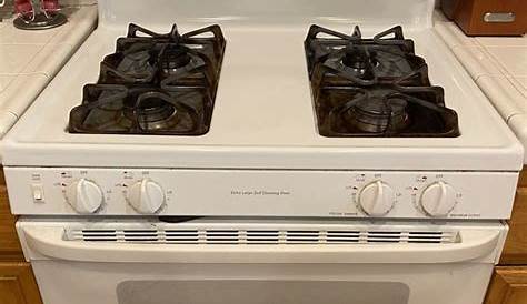 GE Spectra Freestanding Gas Range and Oven XL44 for Sale in Chula Vista