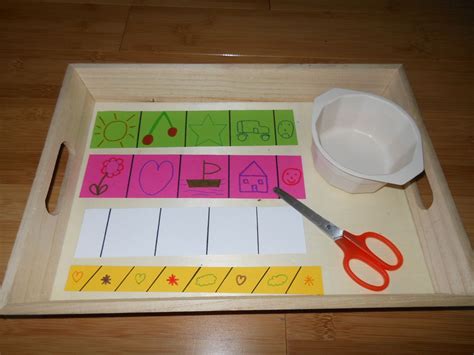 Activités Montessori Apprendre à Découper Avec Des Ciseaux 3 Bout