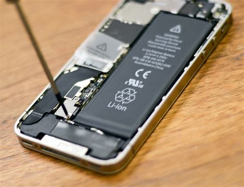 A dead battery happens to all of us. Tips & Tricks to Resurrect Your Dead iPhone- dr.fone