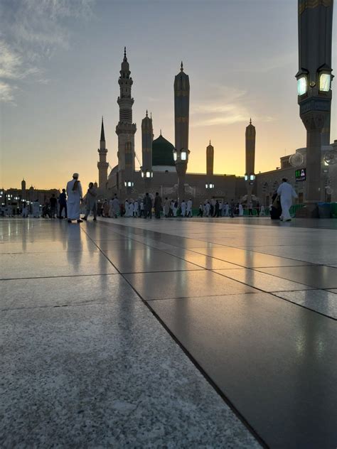 Sep 23, 2020 · cerita turunnya surat al mujadalah ayat 11 yakni berkenaan dengan majelis rasulullah di serambi masjid nabawi pada hari jumat. Masjid Nabawi Bergerak : Masjid Lights Gif Masjid Lights ...