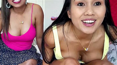 Busty Amateur Thai Lesbian Girlfriends Joon Mali Kissing And Licking