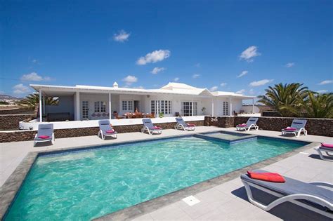 The villa is furnished to a very high standard with comfort in mind. 4 Bedroom Villa For Sale in Barranco el Quiquere ...