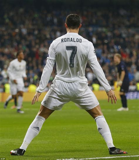 Real Madrid 8 0 Malmo Cristiano Ronaldo Scores Four While Karim