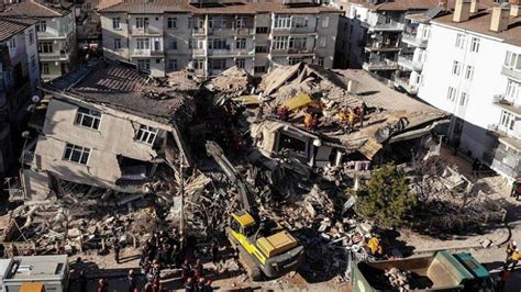 Nerede, kaç şiddetinde deprem oldu? İstanbul'da deprem mi oldu? 5 Kasım son depremler!