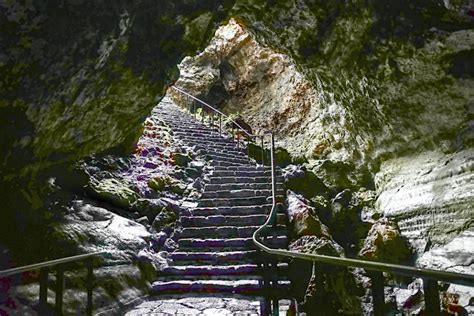 Gruta Das Torres Bedeutendes Höhlen And Lavaröhren System Auf Pico