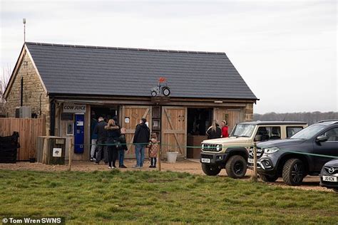 Jeremy Clarkson Reopens His Diddly Squat Farm Shop After Council