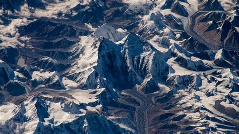 Mount Everest Seen From Space Universe Today