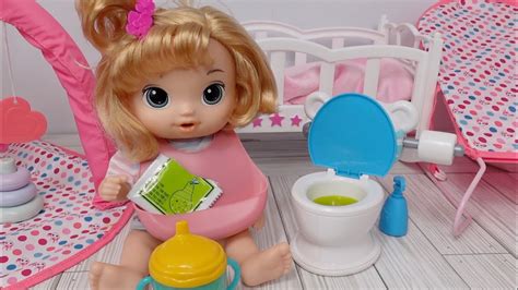 Baby Alive Doll Feeding And Changing And How I Wash My Dolls Clothes